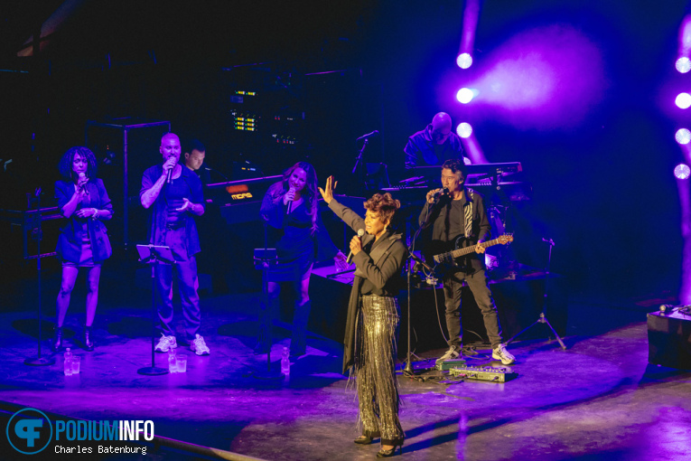 Ruth Jacott op Zuiderpark Live: Ruth Jacott - 04/09 - Zuiderparktheater foto