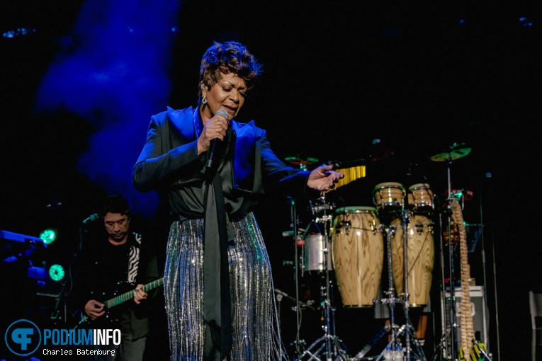 Ruth Jacott op Zuiderpark Live: Ruth Jacott - 04/09 - Zuiderparktheater foto