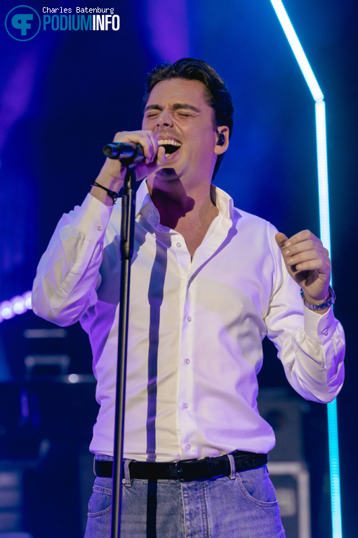Yves Berendse op Zuiderpark Live: Yves Berendse - 08/09 - Zuiderparktheater foto