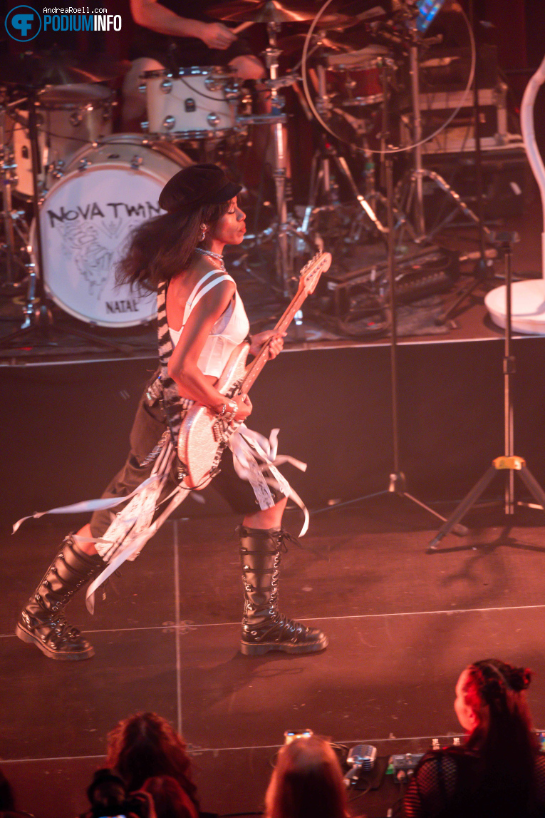 Nova Twins op Nova Twins - 17/09 - TivoliVredenburg foto