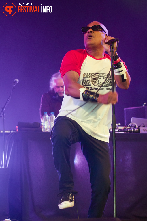 Rudeboy Plays Urban Dance Squad op Baroeg Open Air 2025 foto
