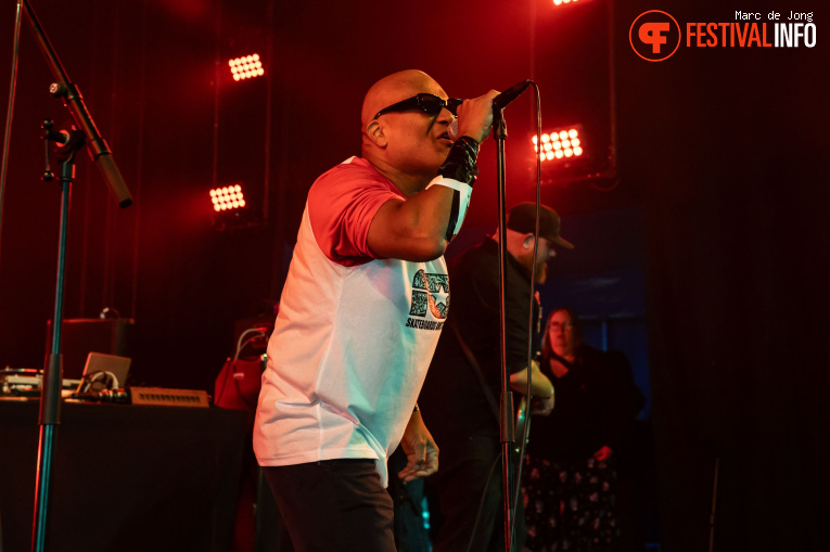 Rudeboy Plays Urban Dance Squad op Baroeg Open Air 2025 foto