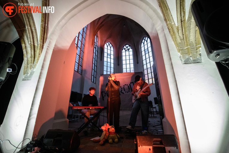Famke op Popronde 2025 Nijmegen foto