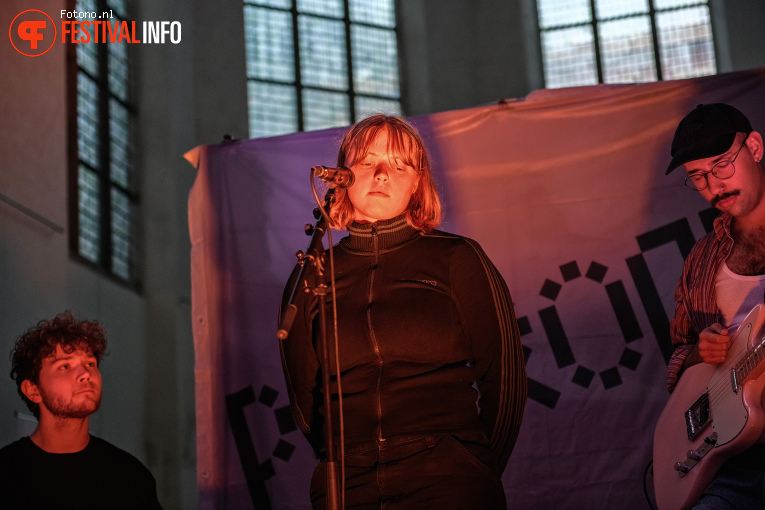 Famke op Popronde 2025 Nijmegen foto