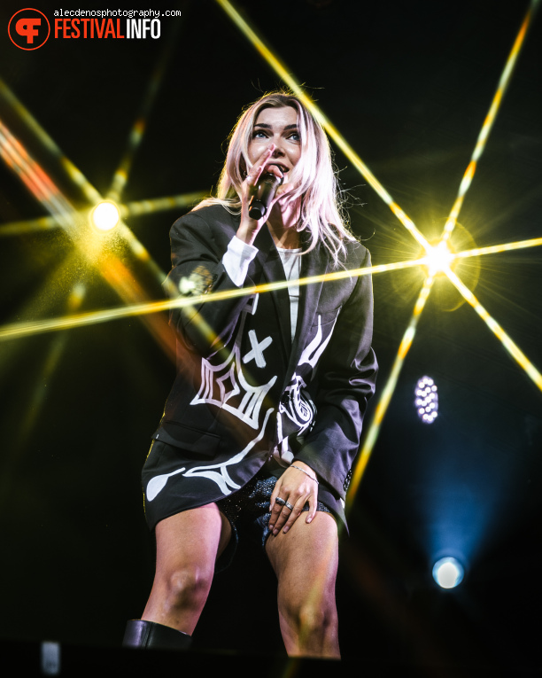 Hannah Mae op Appelpop 2025 - Zaterdag foto