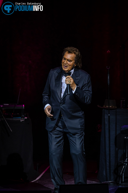 Engelbert Humperdinck op Engelbert Humperdinck - 17/09 - Nieuwe Luxor Theater foto