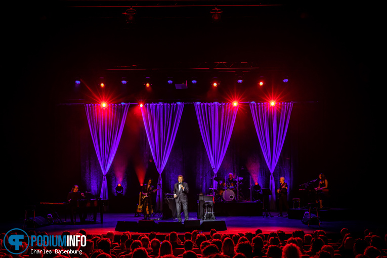 Engelbert Humperdinck op Engelbert Humperdinck - 17/09 - Nieuwe Luxor Theater foto