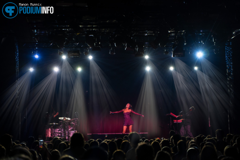 Mimi Webb op Mimi Webb - 29/09 - Melkweg foto