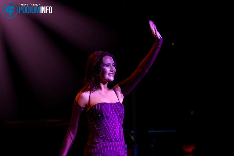 Mimi Webb op Mimi Webb - 29/09 - Melkweg foto