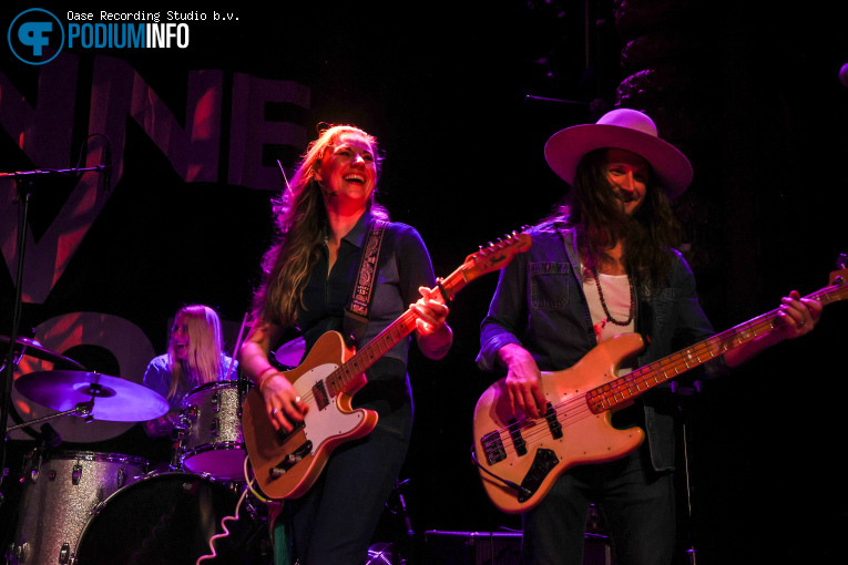 Joanne Shaw Taylor op Joanne Shaw Taylor - 30/09 - Luxor Live foto