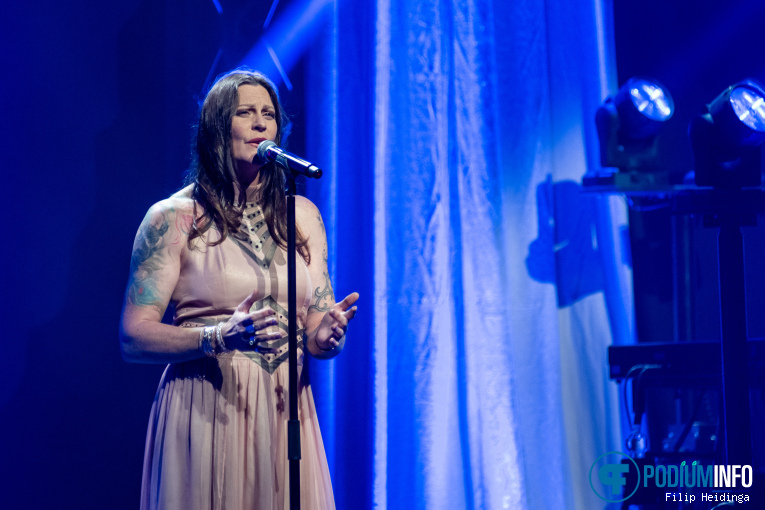 Floor Jansen op Floor Jansen - Strijdlust - 24/09 - De Oosterpoort foto