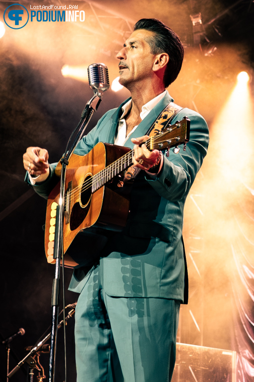 Danny Vera op Danny Vera - 25/09 - Openlucht Theater Amsterdamse Bos foto