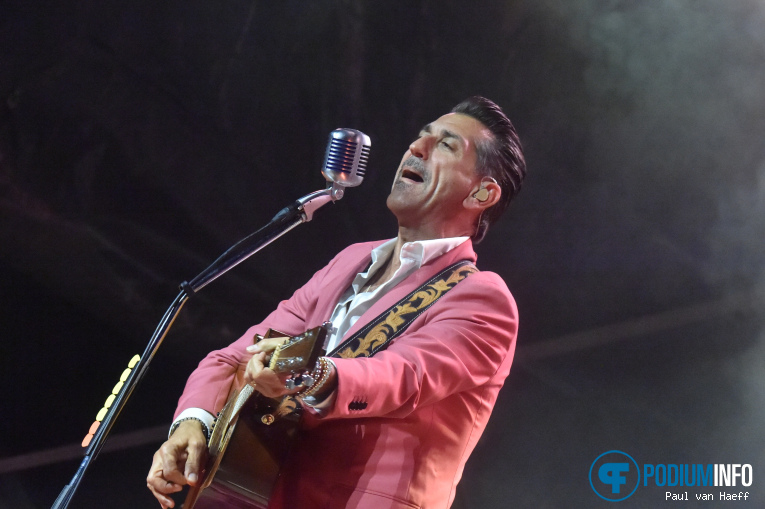 Danny Vera op Danny Vera - 26/09 - Openlucht Theater Amsterdamse Bos foto