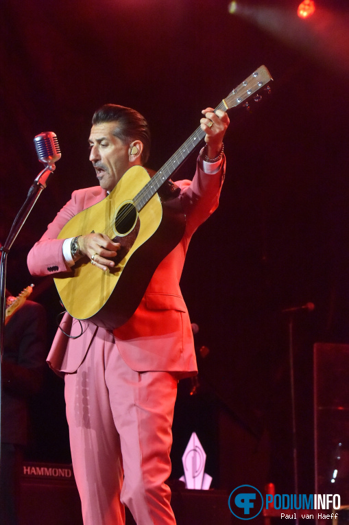 Danny Vera op Danny Vera - 26/09 - Openlucht Theater Amsterdamse Bos foto