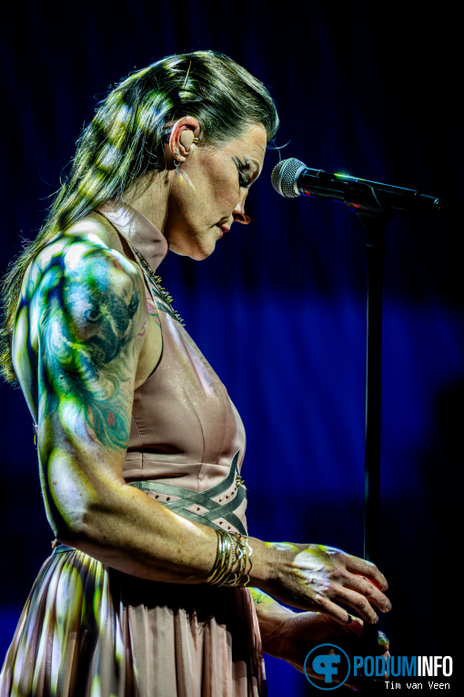 Floor Jansen op Floor Jansen - Strijdlust - 28/09 - TivoliVredenburg foto