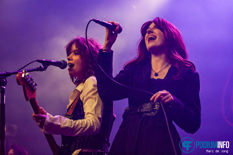 Dea Matrona op The Darkness - 02/10 - 013 foto
