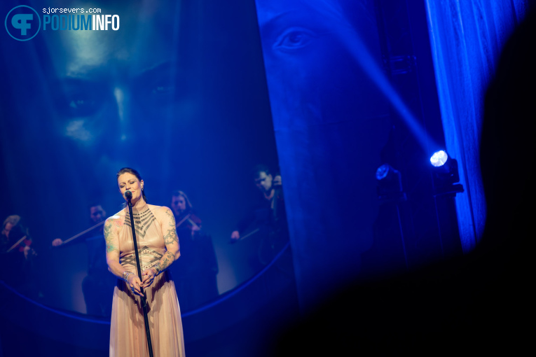 Floor Jansen op Floor Jansen - 02/10 - Koninklijk Theater Carré foto