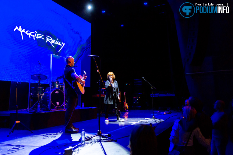 Maggie Reilly op Maggie Reilly - 04/10 - Q-Factory foto