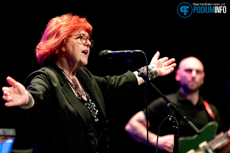 Maggie Reilly op Maggie Reilly - 04/10 - Q-Factory foto