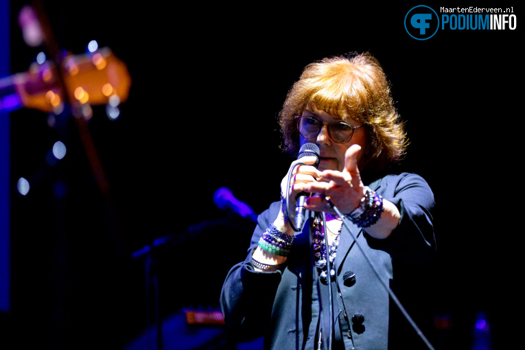 Maggie Reilly op Maggie Reilly - 04/10 - Q-Factory foto
