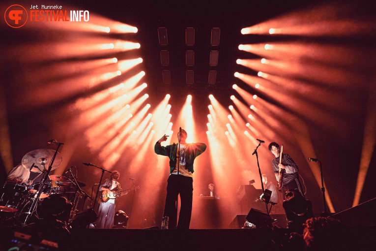 Loyle Carner op Loyle Carner - 10/10 - AFAS Live foto