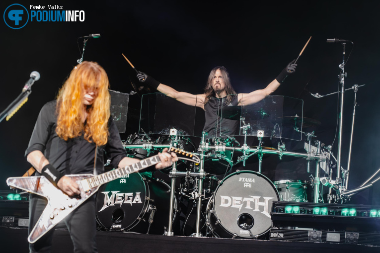 Megadeth op Disturbed - 14/10 - Ziggo Dome foto