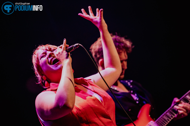 Anouk Wolf op Sera - 16/10 - TivoliVredenburg foto