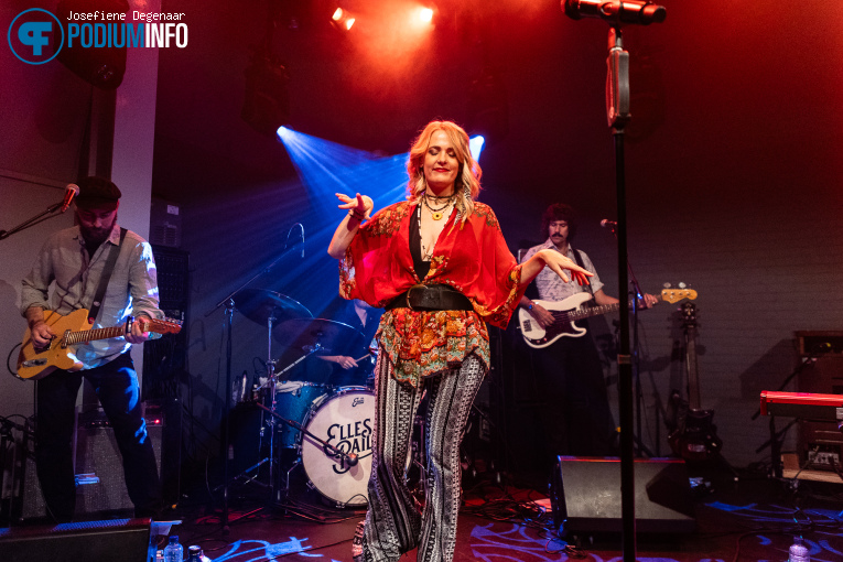 Elles Bailey op Elles Bailey - 19/10 - Fluor foto