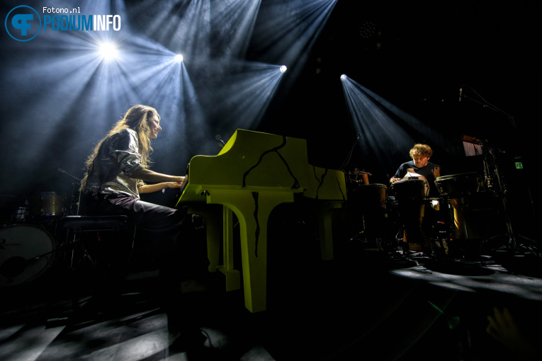 Iris Hond op Iris Hond - My Odessey - 24/10 - Patronaat foto