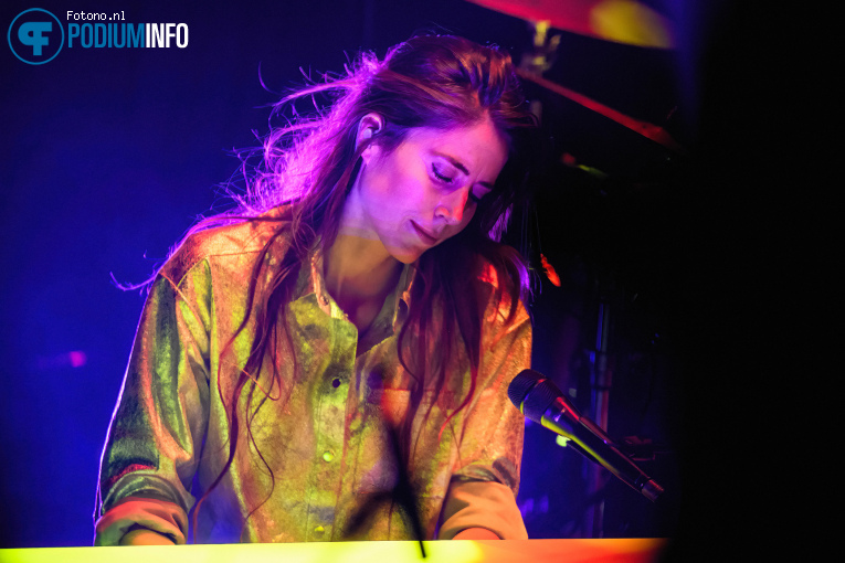 Iris Hond op Iris Hond - My Odessey - 24/10 - Patronaat foto