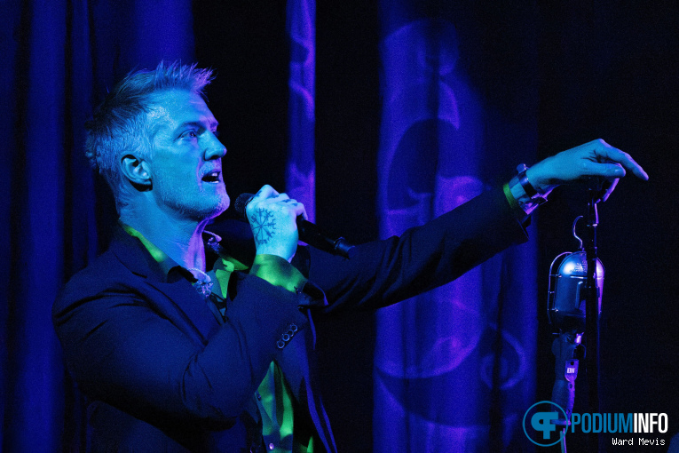 Queens Of The Stone Age op Queens Of The Stone Age - 26/10 - Koninklijk Theater Carré foto