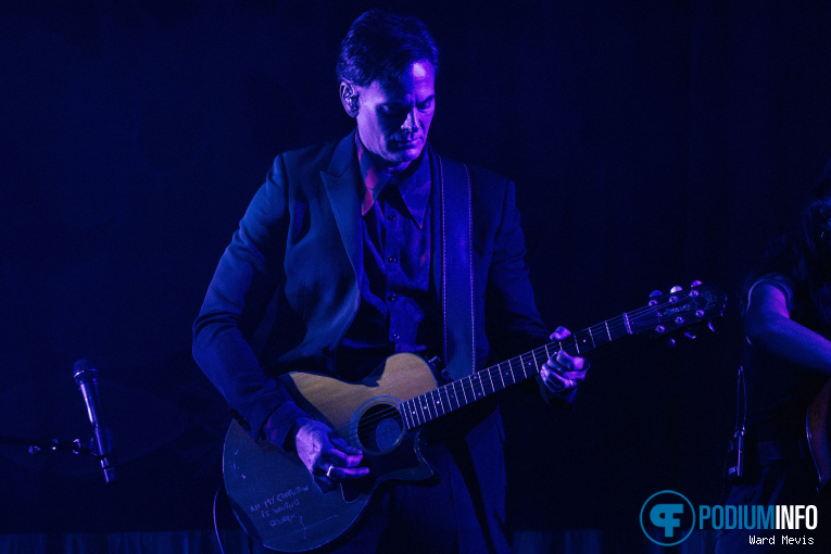 Queens Of The Stone Age op Queens Of The Stone Age - 26/10 - Koninklijk Theater Carré foto