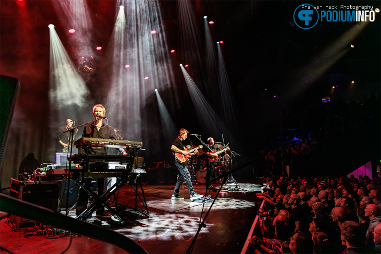 Level 42 op Level 42 - 31/10 - TivoliVredenburg foto