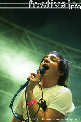 You Me At Six op Pinkpop 2009 foto