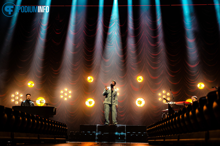 Calum Scott op Calum Scott - 13/11 - AFAS Live foto