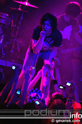 You Me At Six op You Me At Six - 3/6 - Melkweg foto