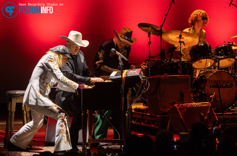The Waterboys op The Waterboys - 14/11 - Muziekgebouw Eindhoven foto