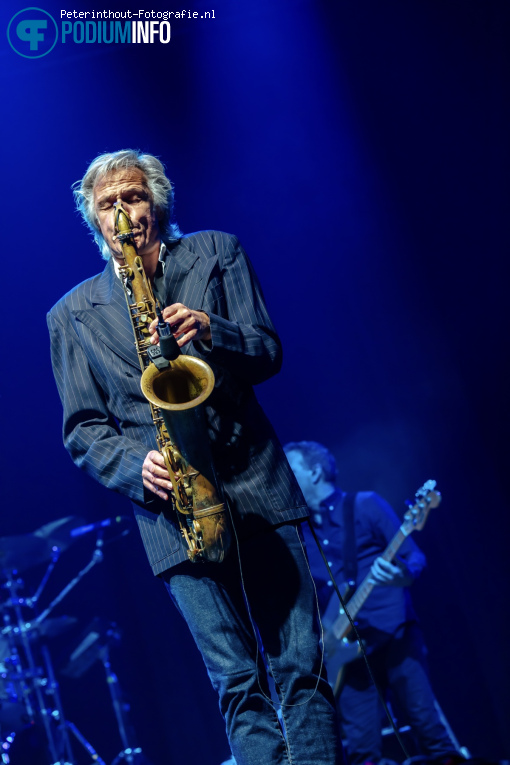 The Dire Straits Experience op The Dire Straits Experience In Rotterdam Ahoy - 12/11 - Ahoy foto