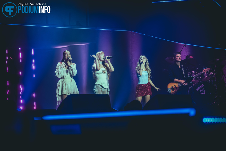 Remember Monday op Het Grote Songfestivalfeest - 20/11 - Ziggo Dome foto