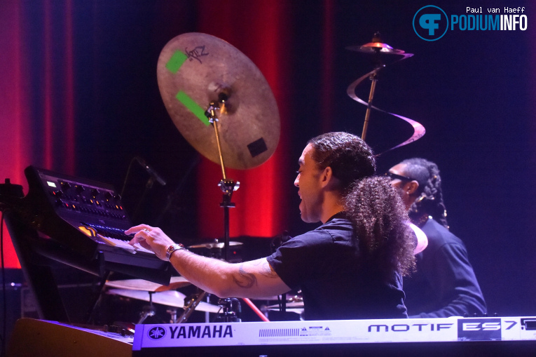Stanley Clarke Band op Stanley Clarke Band - 18/11 - TivoliVredenburg foto