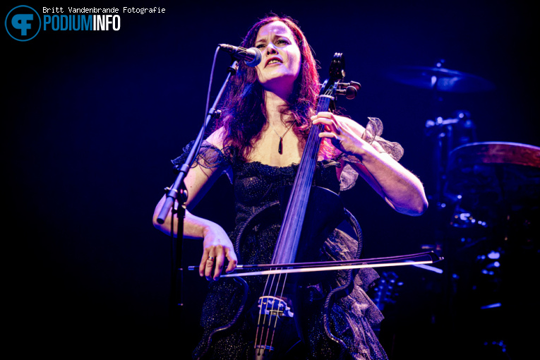 Maya Fridman op Sowulo - 22/11 - Patronaat foto