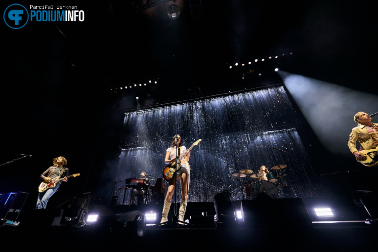 Wolf Alice op Wolf Alice - 23/11 - AFAS Live foto