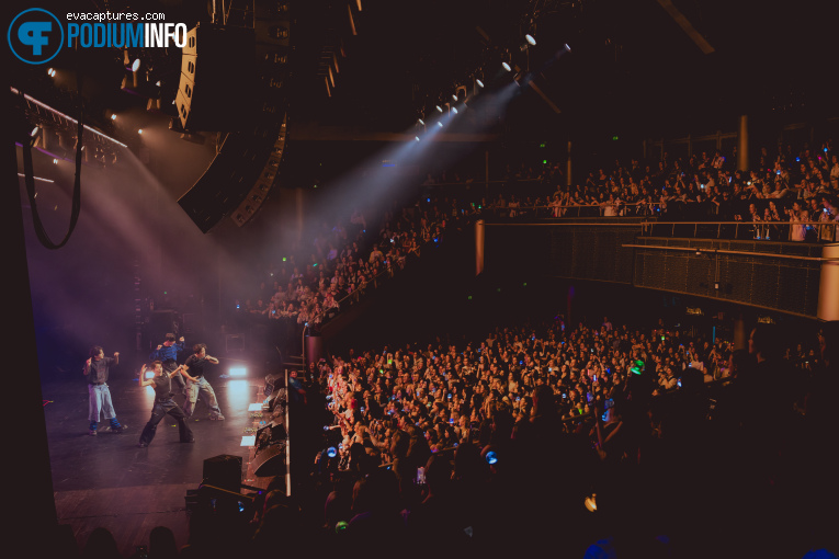 OneUs op OneUs - 09/12 - TivoliVredenburg foto