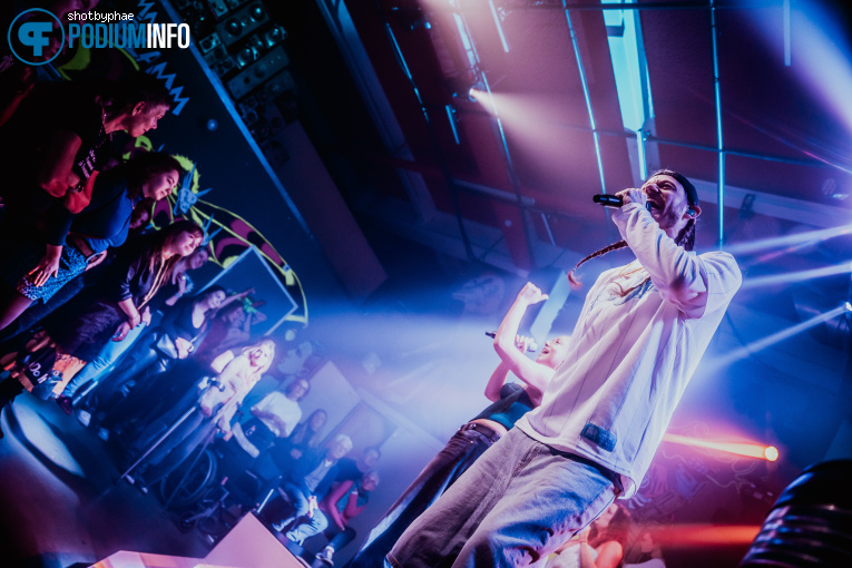 Sann!e & Fr!ends op SANN!E & FR!ENDS - 07/12 - Fluor foto