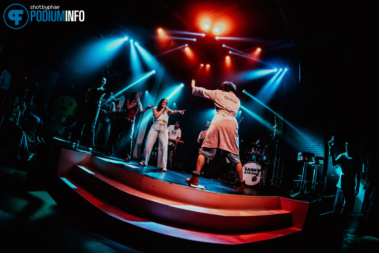Sann!e & Fr!ends op SANN!E & FR!ENDS - 07/12 - Fluor foto