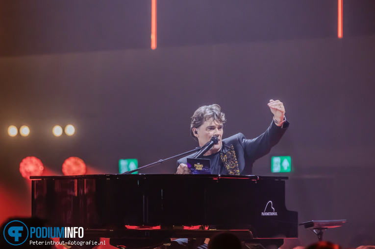Jeroen van der Boom op The Pianoman: Jeroen van der Boom - 11/12 - Ahoy foto