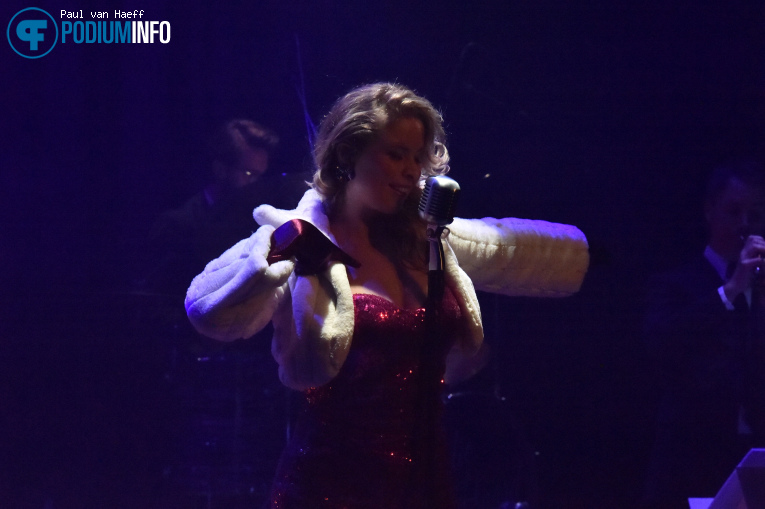Julie Huard op Julie Huard | Let's Go Paris! - 13/12 - Spant! foto