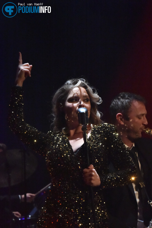 Julie Huard op Julie Huard | Let's Go Paris! - 13/12 - Spant! foto