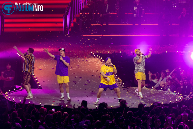Effe Serieus op Muziekfeest Van Het Jaar - 12/12 - Ziggo Dome foto