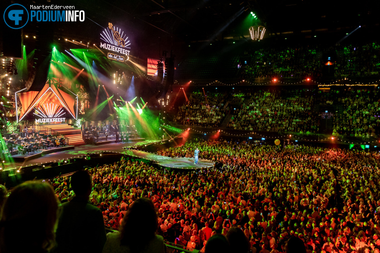 Samuel Welten op Muziekfeest Van Het Jaar - 12/12 - Ziggo Dome foto